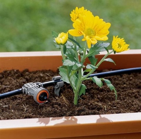 KROPLOWNIK RZĘDOWY Z KOMPENSACJĄ CIŚNIENIA 10MDS GARDENA