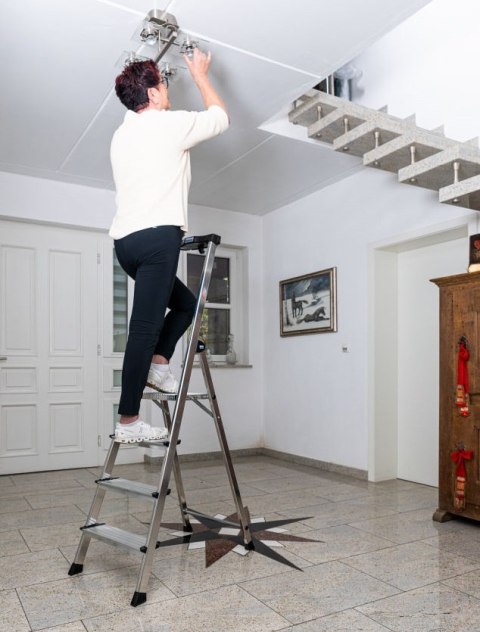 DRABINA ALUMINIOWA WOLNOSTOJĄCA SAFETY PLUS LINE 4 SZCZEBLE KRAUSE