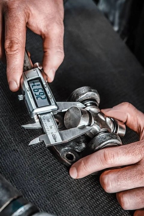 SUWMIARKA CYFROWA 150MM STAL NIERDZEWNA NEO