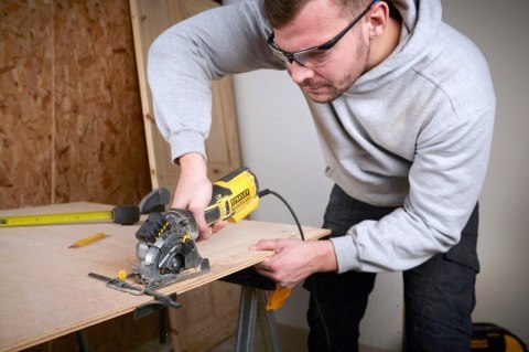 MULTI PILARKA 650W 89MM STANLEY