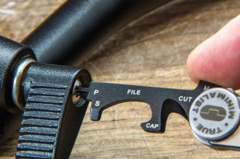 NÓZ WIELOFUNKCYJNY TRUE UTILITY ZESTAW MINIMALIST, 7W1 NEO