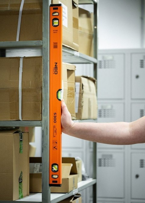 POZIOMICA ALUMINIOWA S300 3 LIBELLE 80CM. NEO