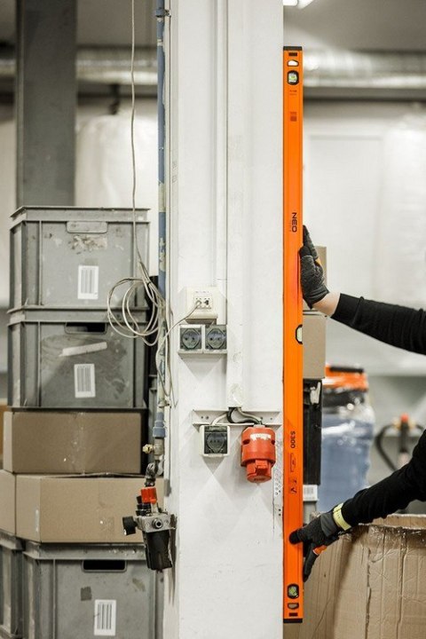 POZIOMICA ALUMINIOWA S300 3 LIBELLE 150CM. NEO