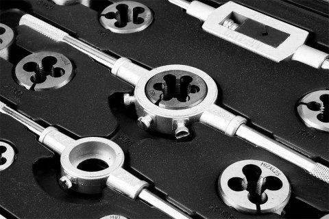 ZESTAW NARZYNEK I GWINTOWNIKÓW 110 EL. NEO