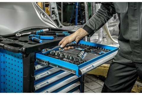 SZAFKA WARSZTATOWA 7 SZUFLAD Z WYPOSAŻENIEM 252EL. HOGERT