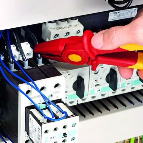 SZCZYPCE PŁASKIE Z TWORZYWA SZTUCZNEGO IZOLOWANE 180MM KNIPEX