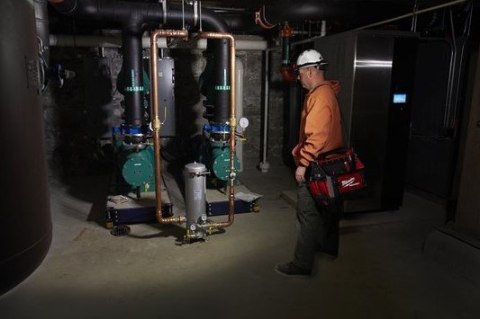 LATARKA CZOŁOWA HL2-LED MILWAUKEE